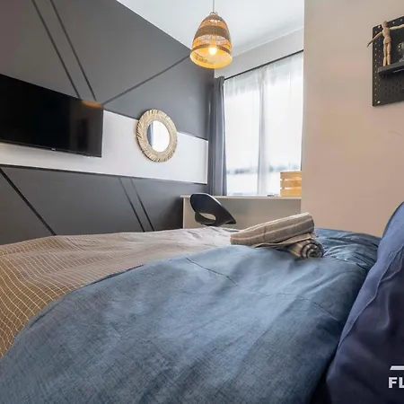 Klia-Klia 2, Netflix - Comfy Studio, Horizon Suites Sepang-Dengkil By Flexihome-My Exterior photo